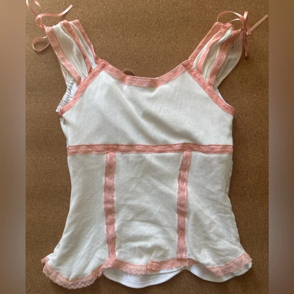 Betsey Johnson Pink and White Blouse - Picture 3 of 4